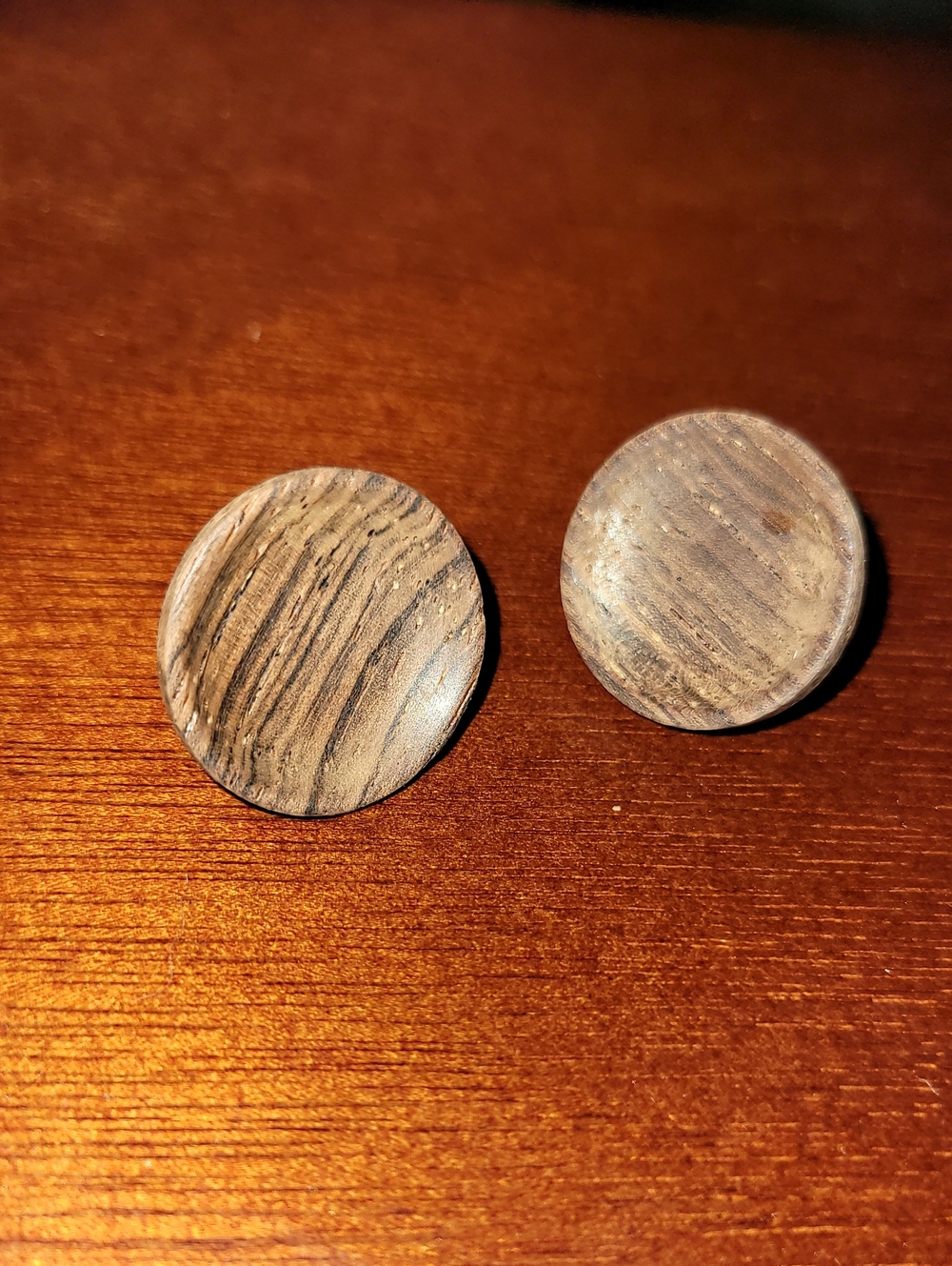 Mid-Century 50s. Wood. Screwback Earrings.